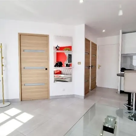 Luxury Serris