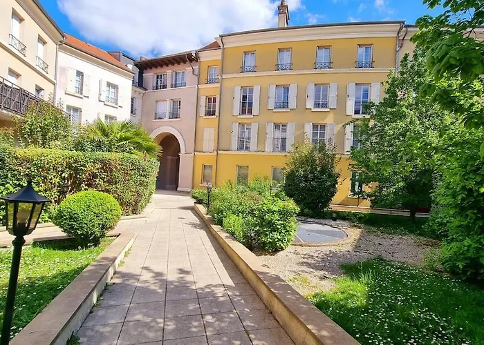 Luxury 아파트 세리스